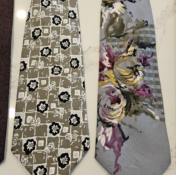 A lot of 5 ties - Picture 5 of 5